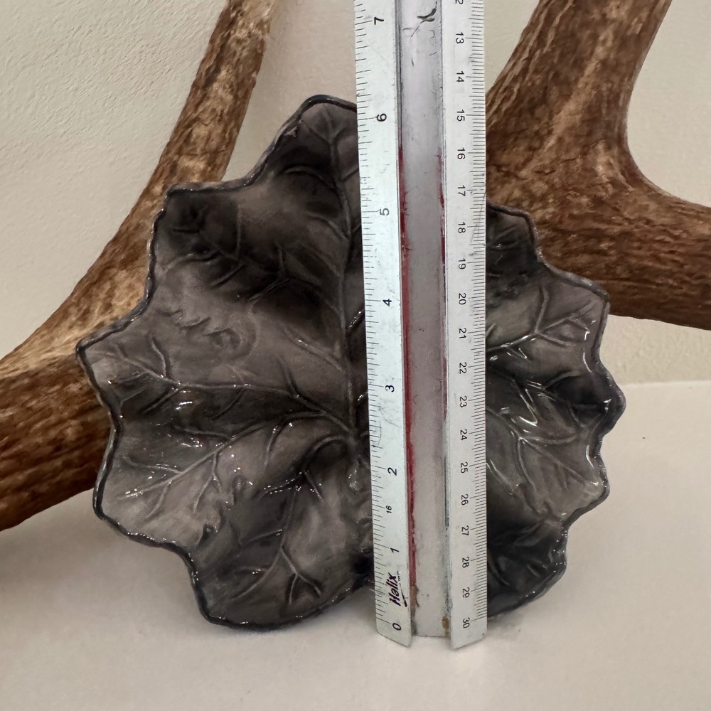 Laurie Gates Regency Gray Ceramic Leaf Bowl Decorative Trinket Dish 7" Autumn - Picture 4 of 4
